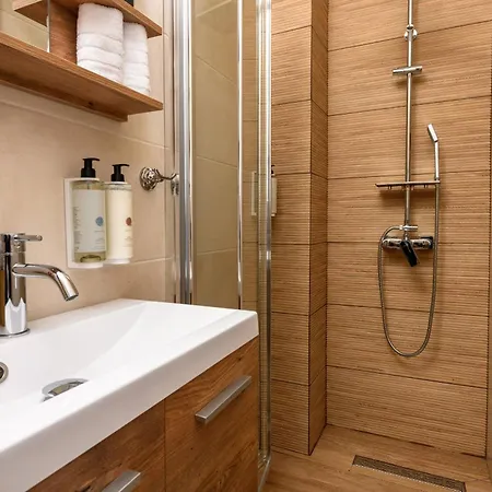 Infinite Ble Tatil Evi