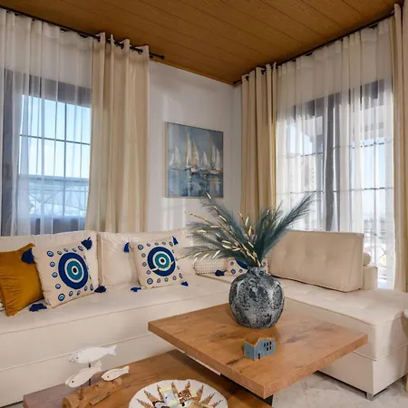 Infinite Ble Chrysi Ammoudia